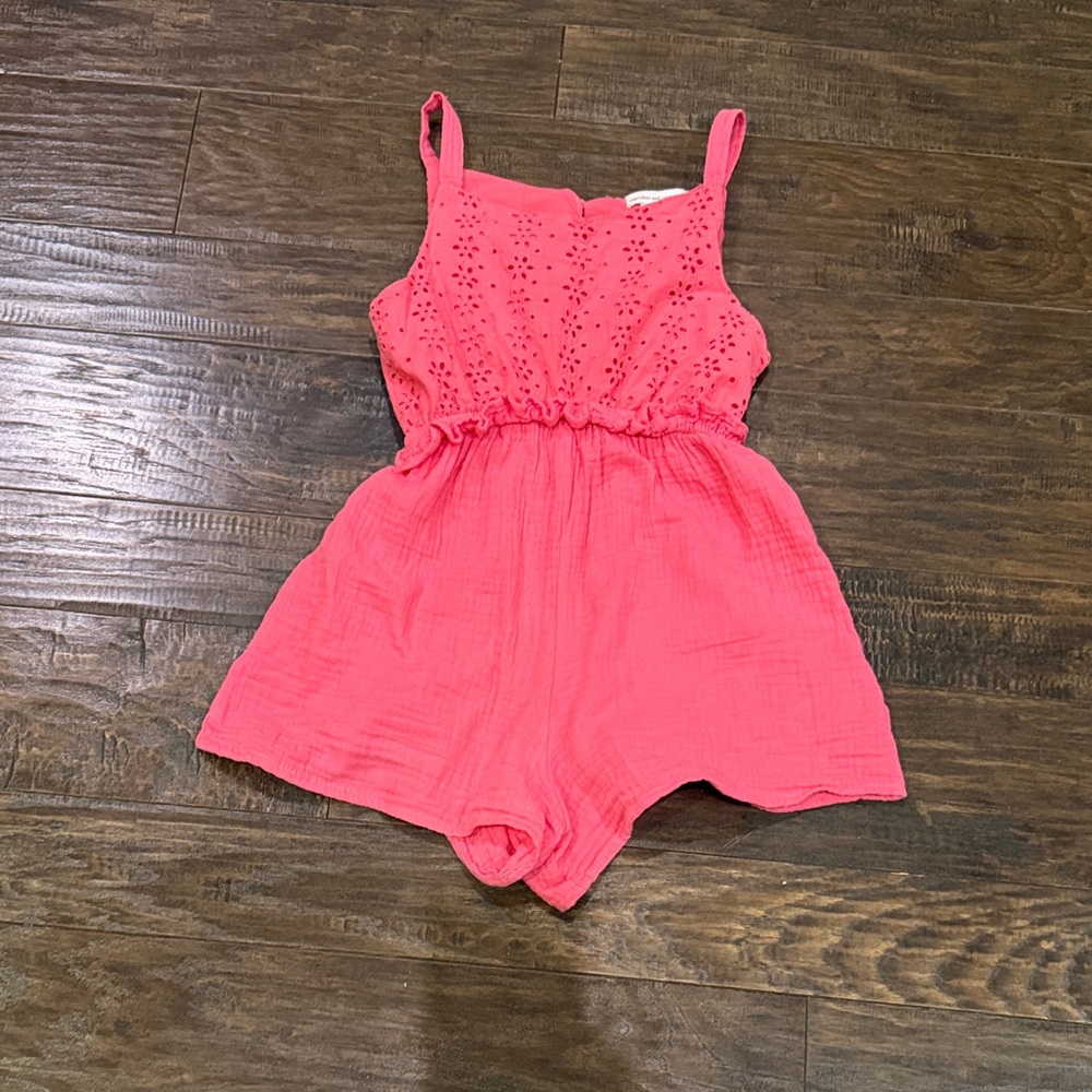 Cupcakes and Cashmere Pink Eyelet Romper size 7/8